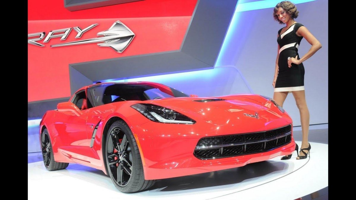 Девушки Женевского автосалона