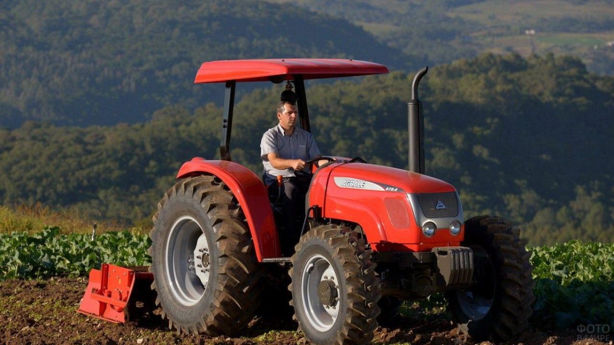 За рулем трактора