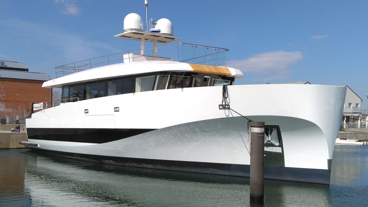 Яхта Александра