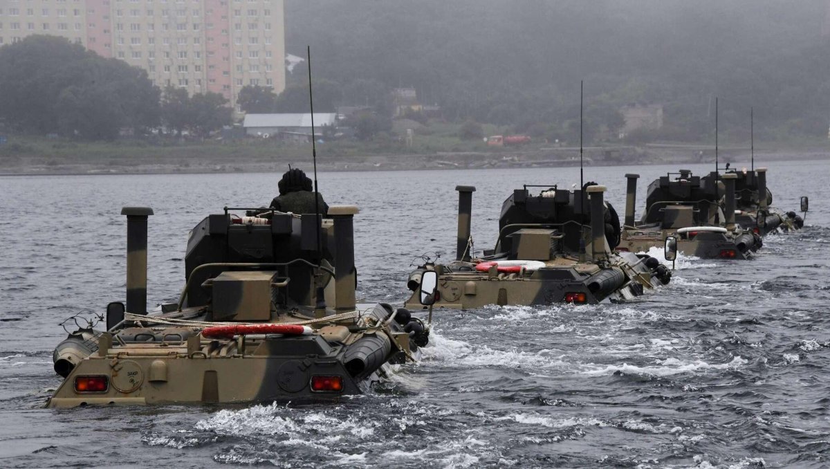 БТР-82а морской пехоты Балтийского флота