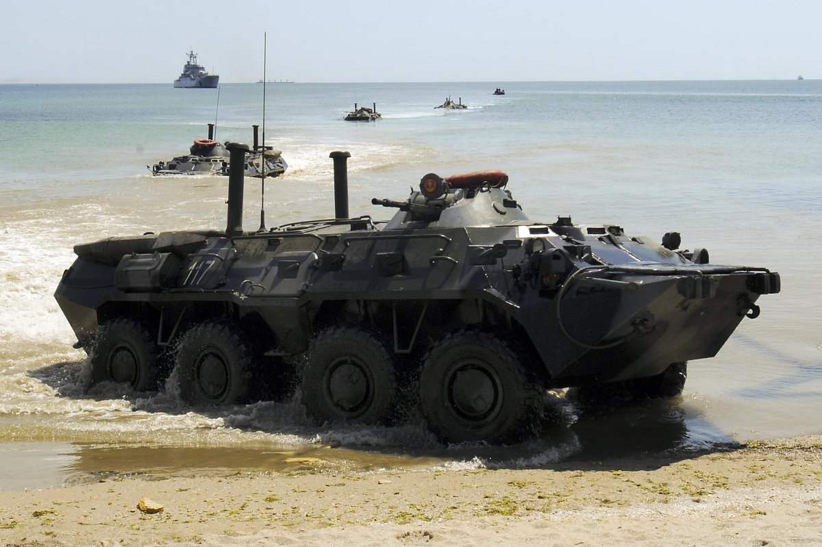 Военная техника БТР 80