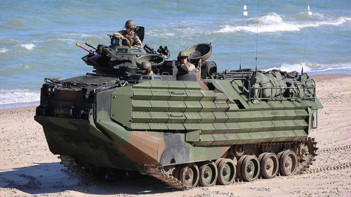 Aav7 бронетранспортёр