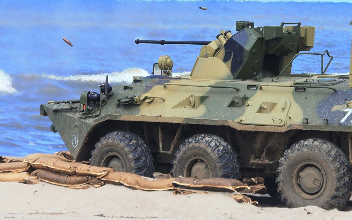 БТР 82 А морской пехоты