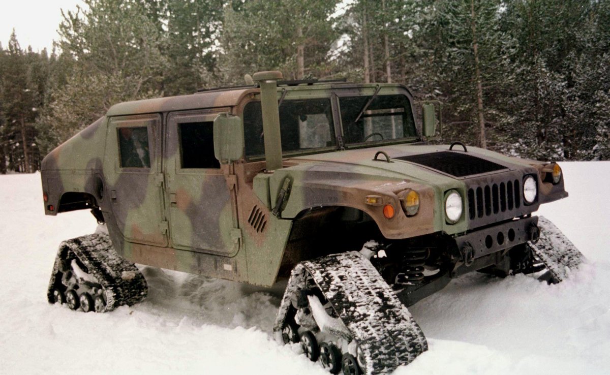 Hummer h2 на гусеницах
