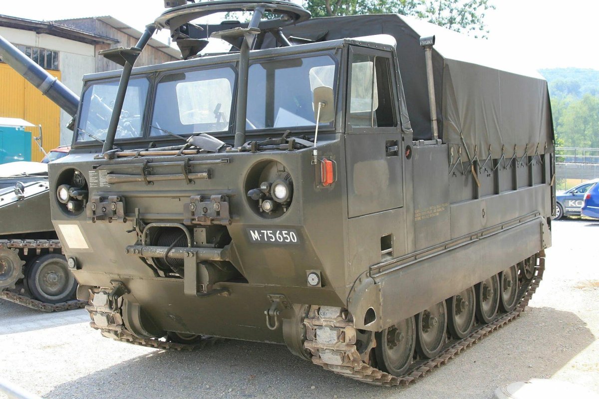 Транспортер m548