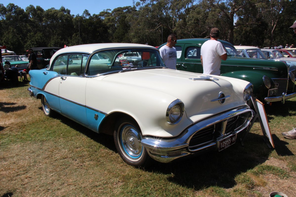 Олдсмобиль 1956