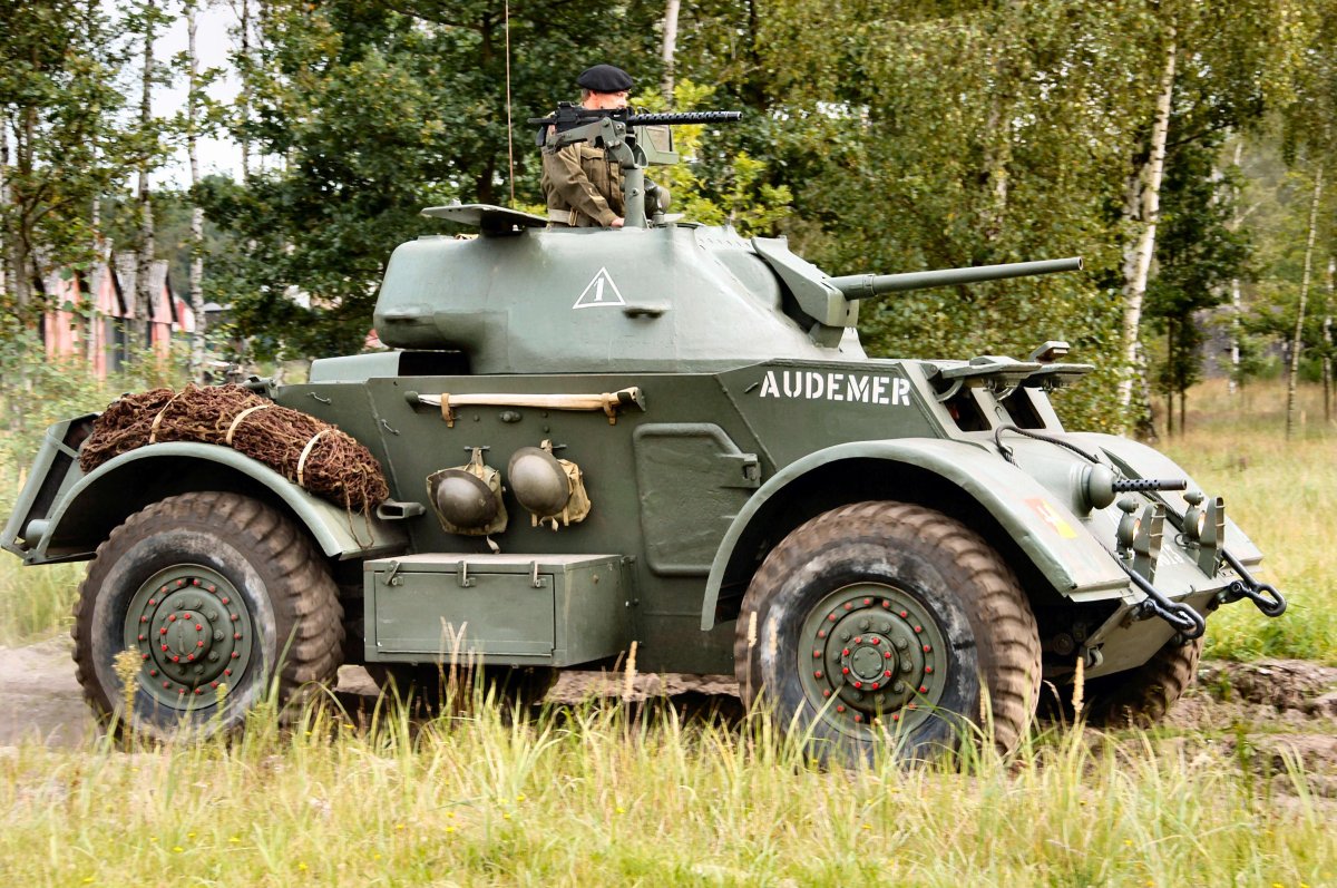 Бронеавтомобиль стагхаунд