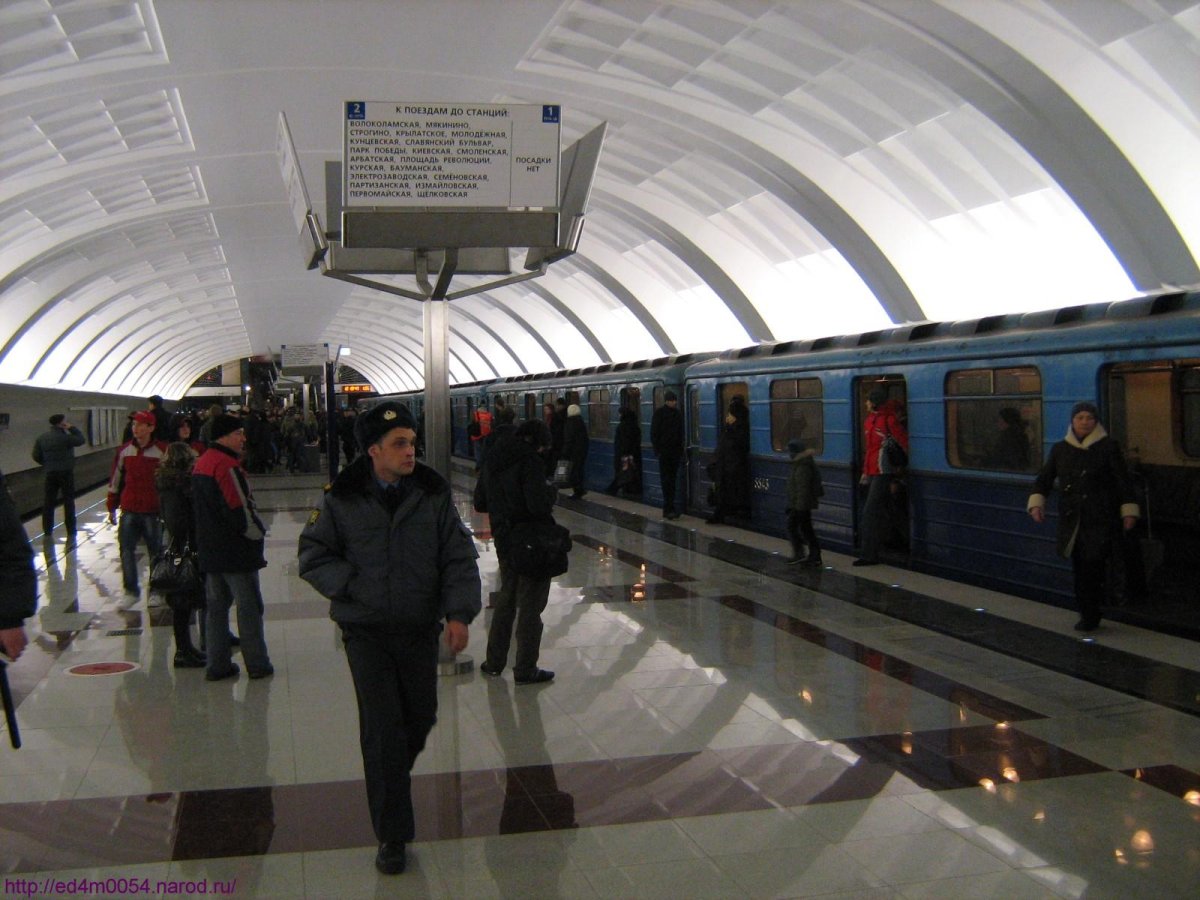 Станция Крылатское еж