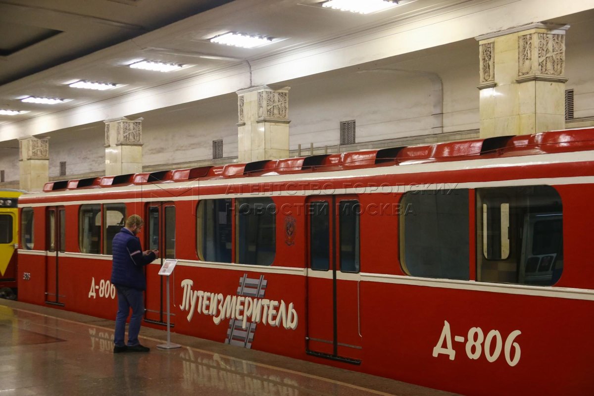 Парад поездов метро на станции Партизанская