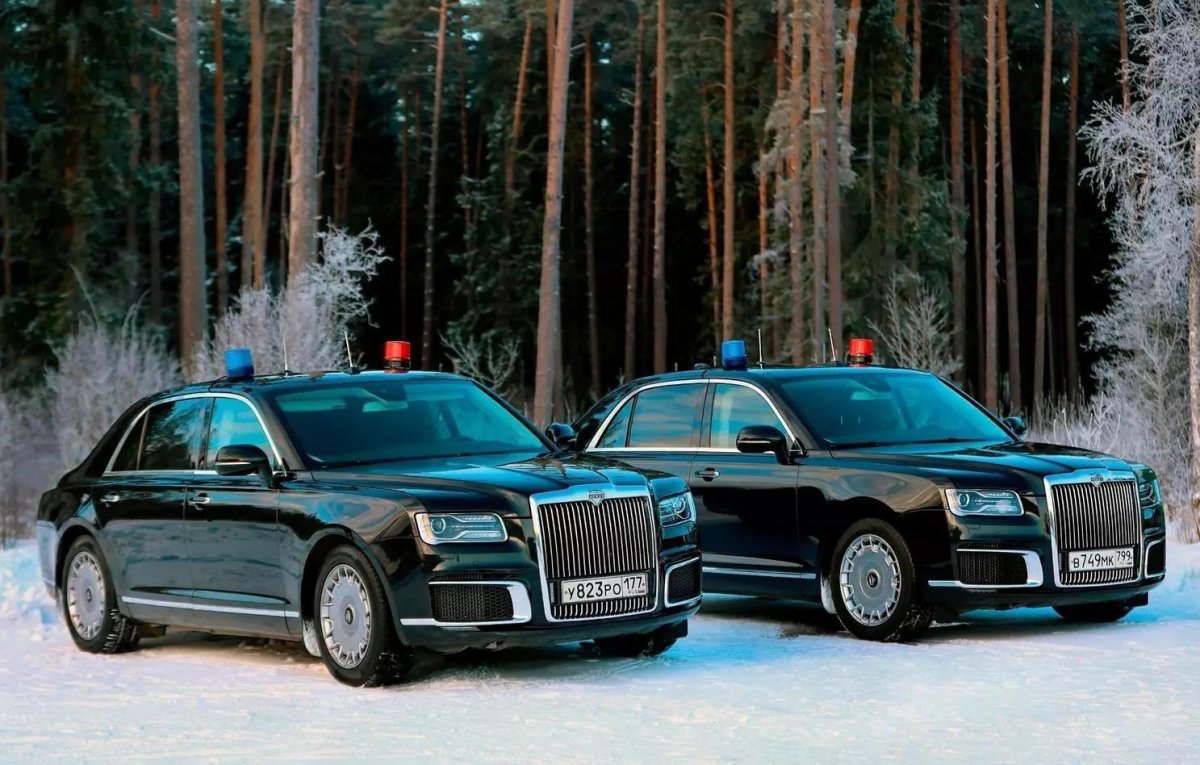 Машина Аурус Сенат