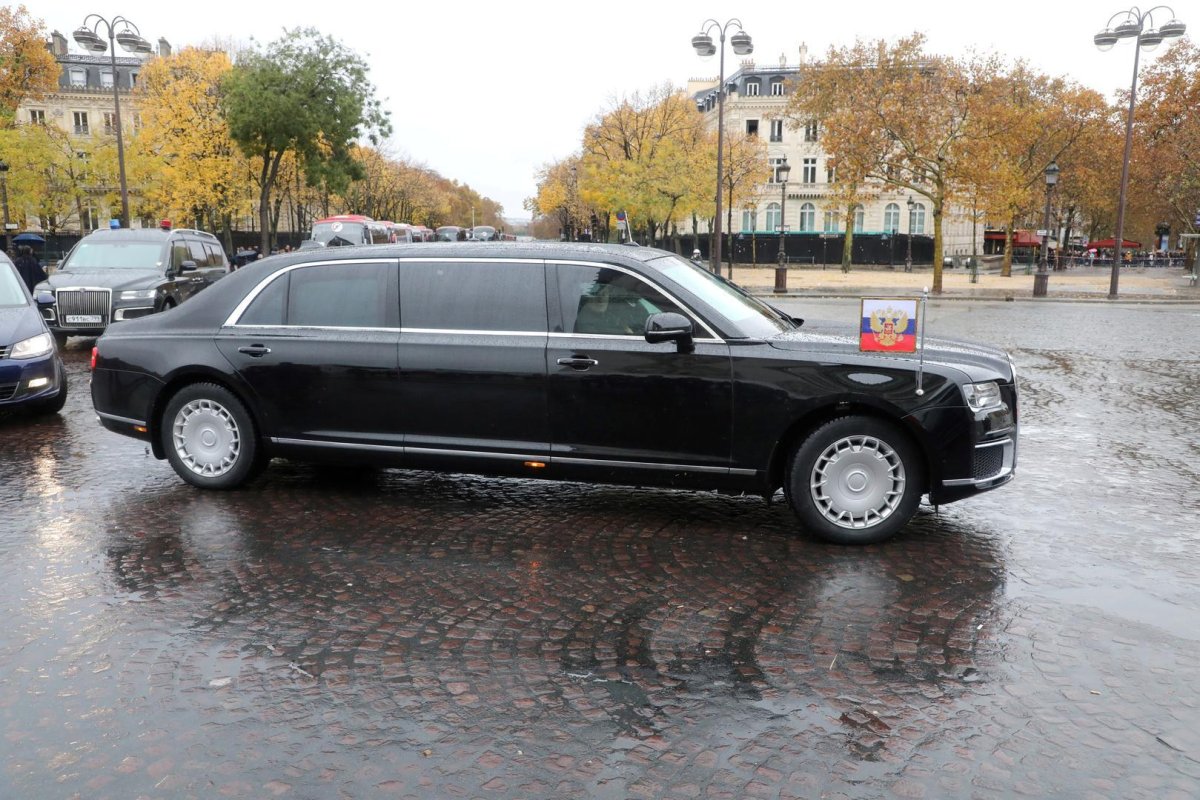 ЗИЛ Аурус лимузин