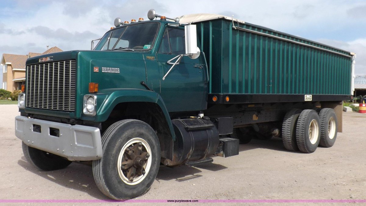 Грузовики GMC 9500