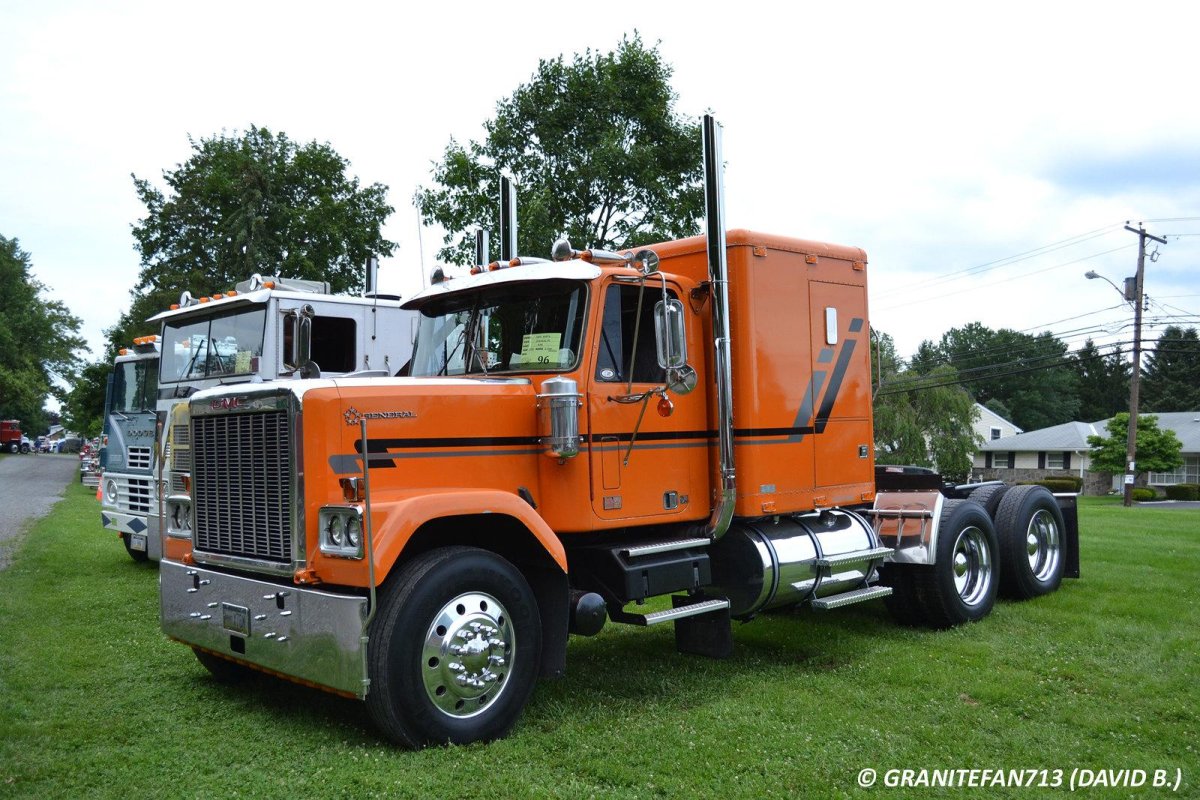 Грузовик GMC General