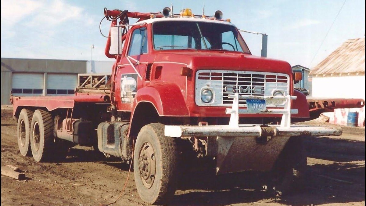 Грузовик GMC MH-9500