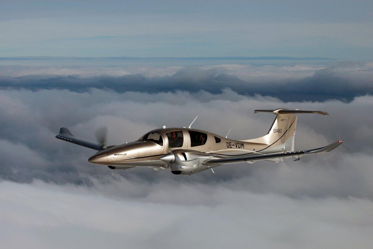 Самолет Diamond da-62
