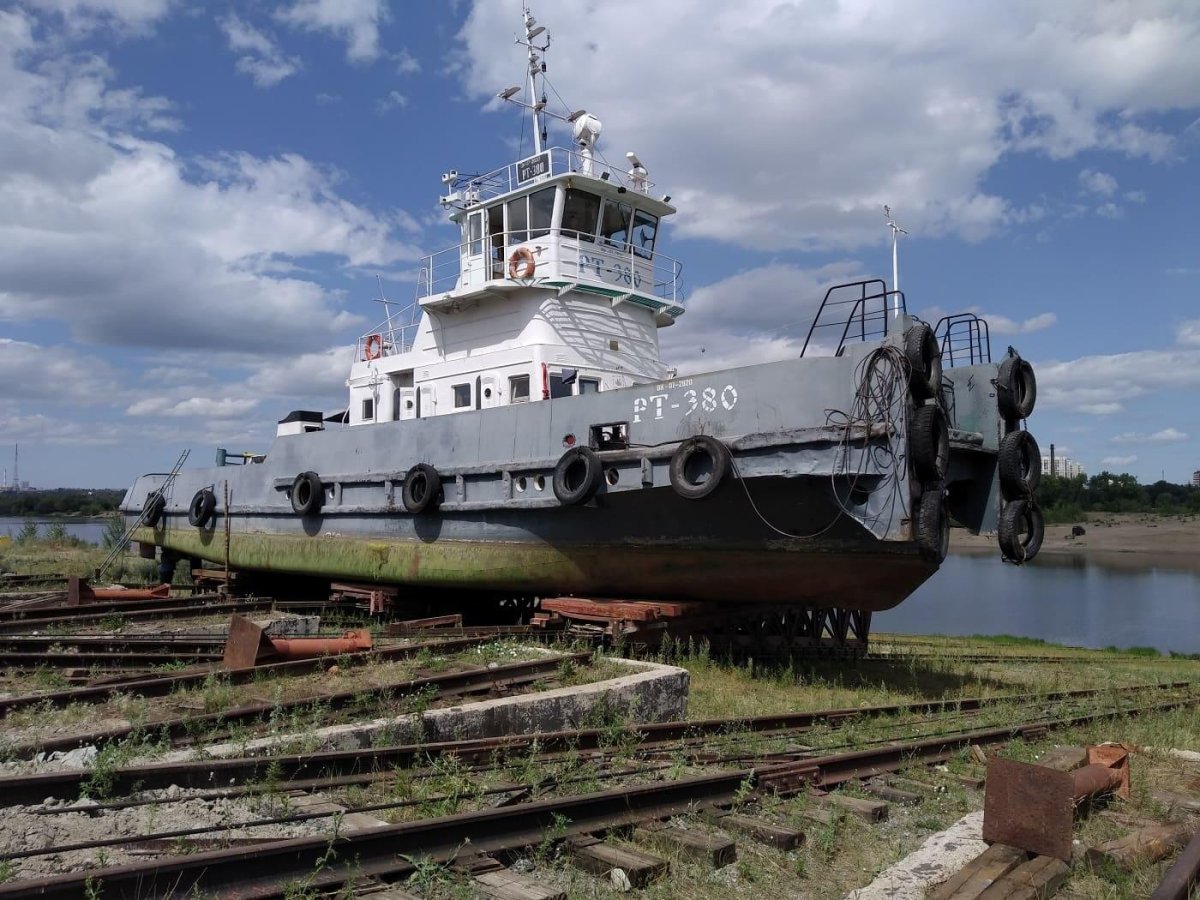 Теплоход буксир-толкач