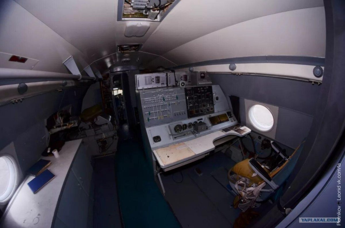 Ил 20 кабина
