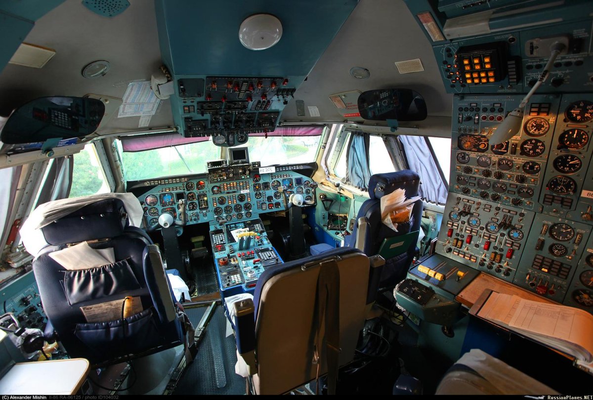 Ил-86 кабина пилотов