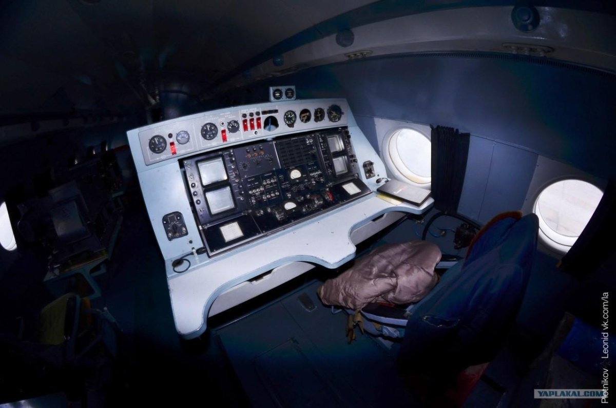 Ил 20 кабина