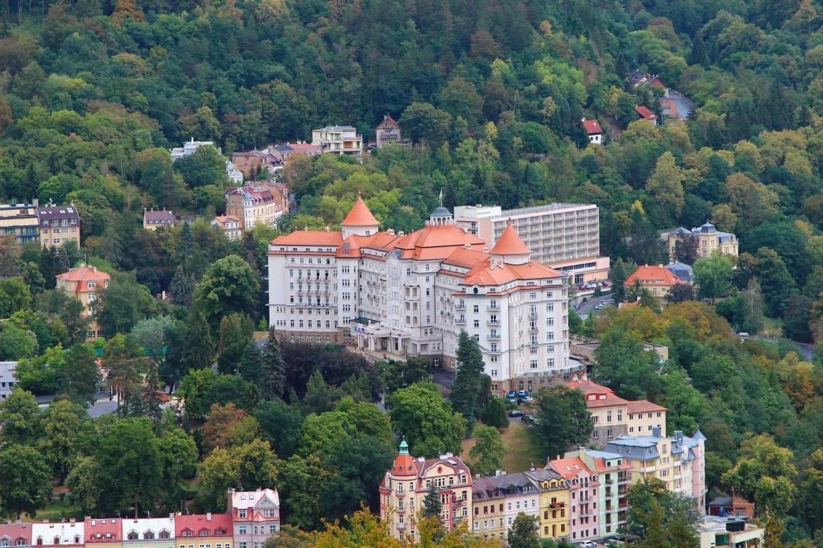 Санаторий Империал Карловы вары фото