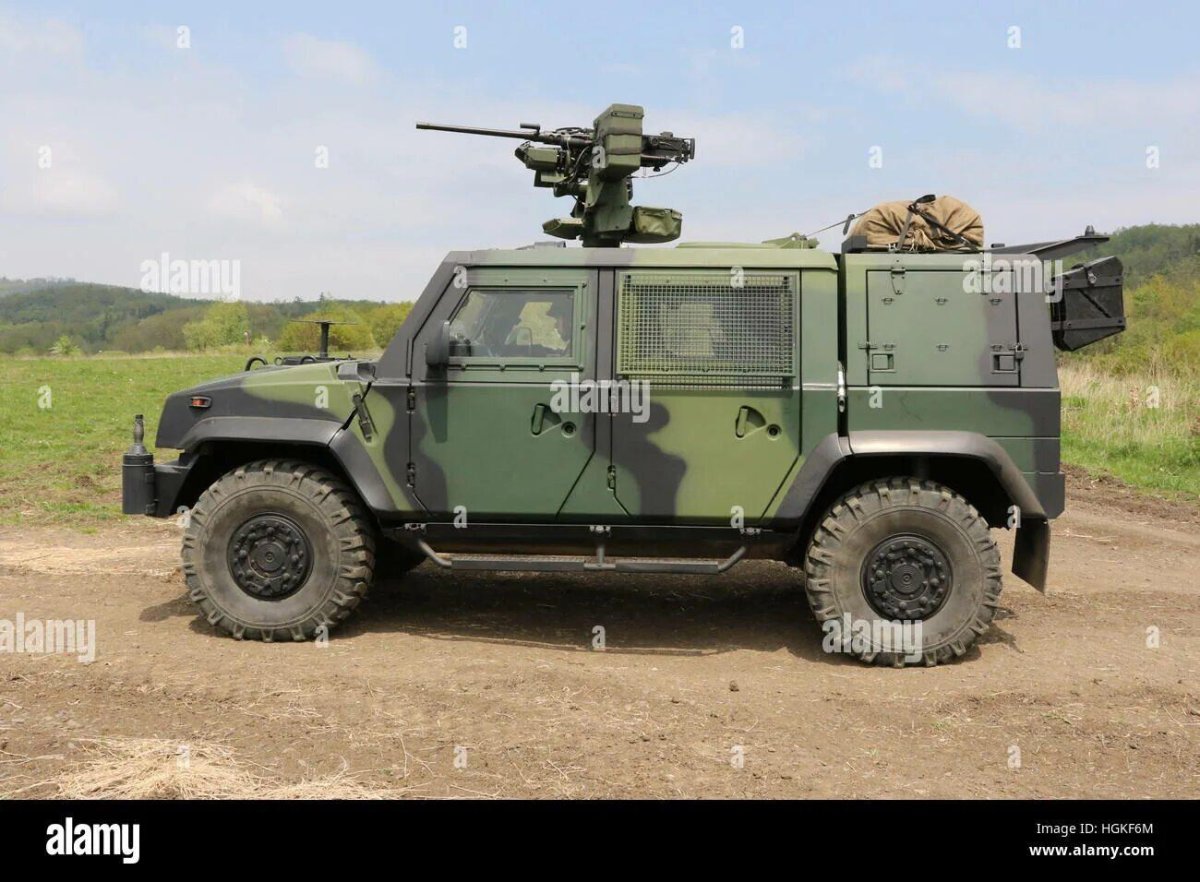 Бронеавтомобиль Iveco LMV