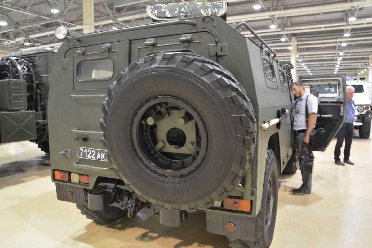 Бронеавтомобиль 233014 (тигр)