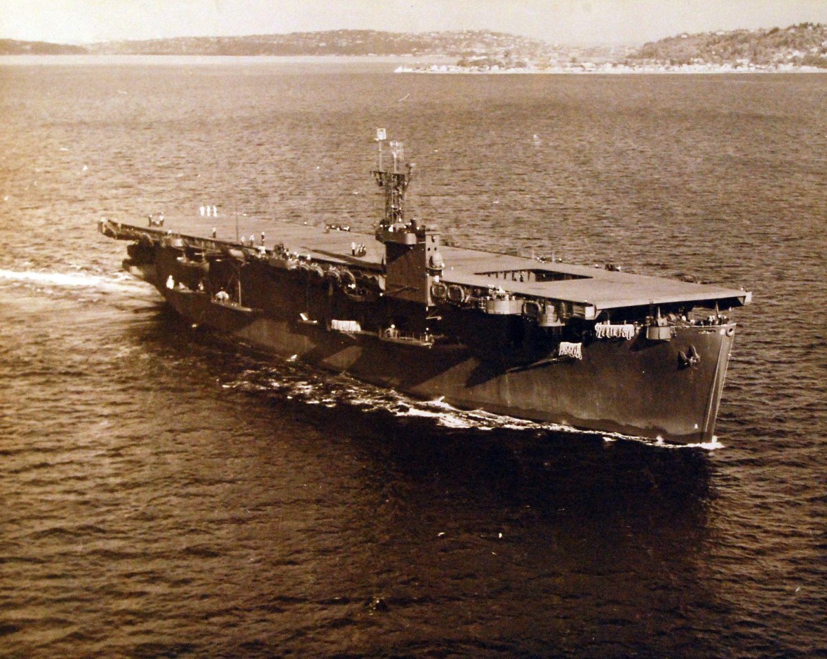 Эскортный авианосец Боуг