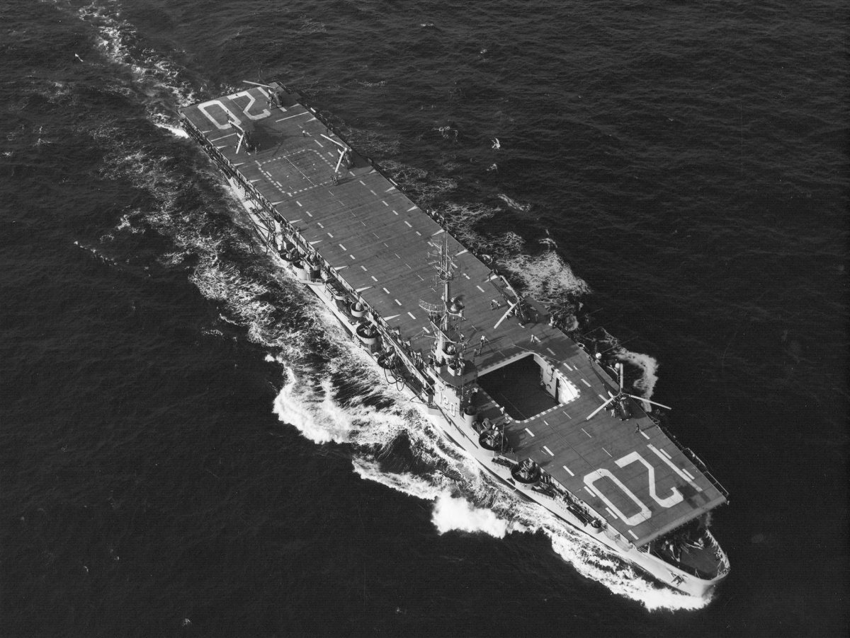 Эскортный авианосец Лонг Айленд