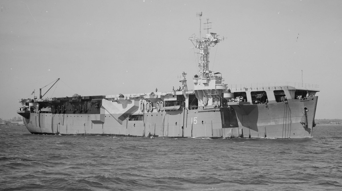 HMS Vindex d15