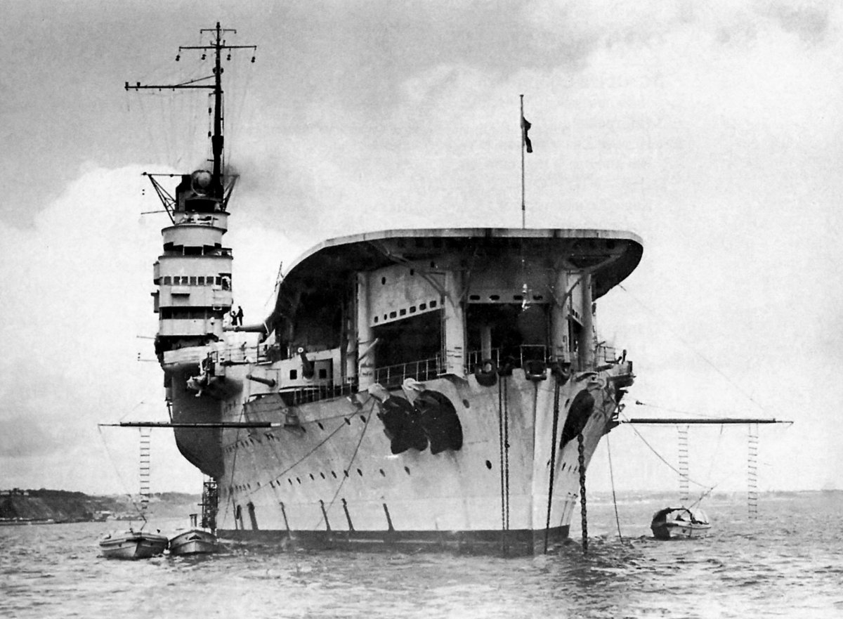 Авианосец Беарн Франция