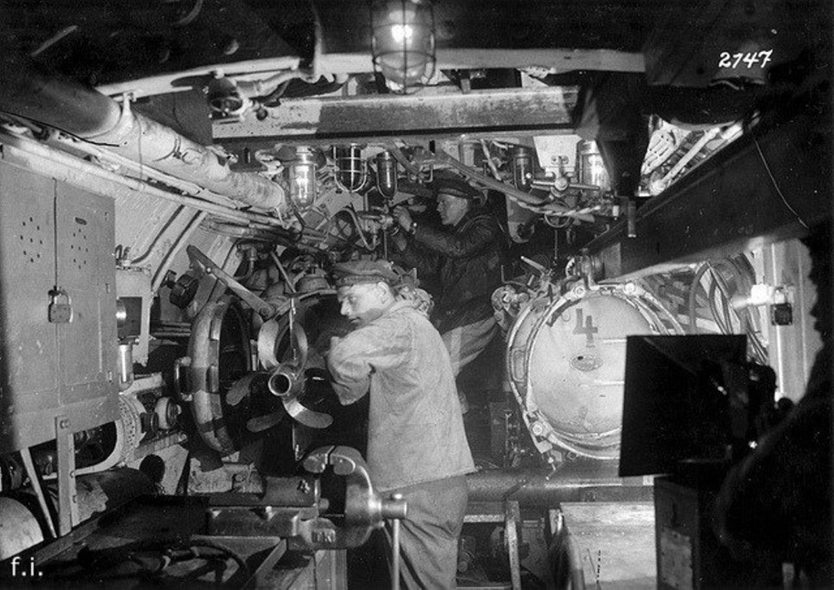 Внутри подводной лодки первой мировой войны