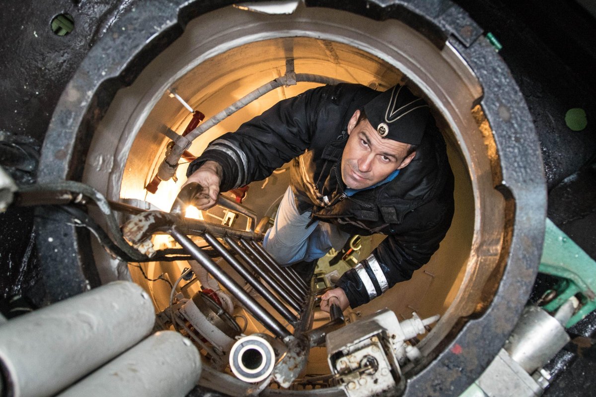 Рубочный люк подводной лодки