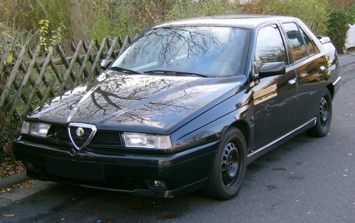 Alfa Romeo 155 чёрная