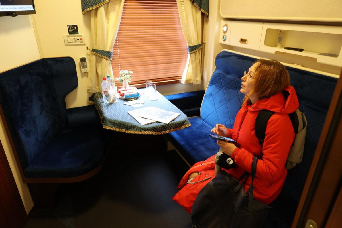 Фирменный поезд Ульяновск Москва двухэтажный