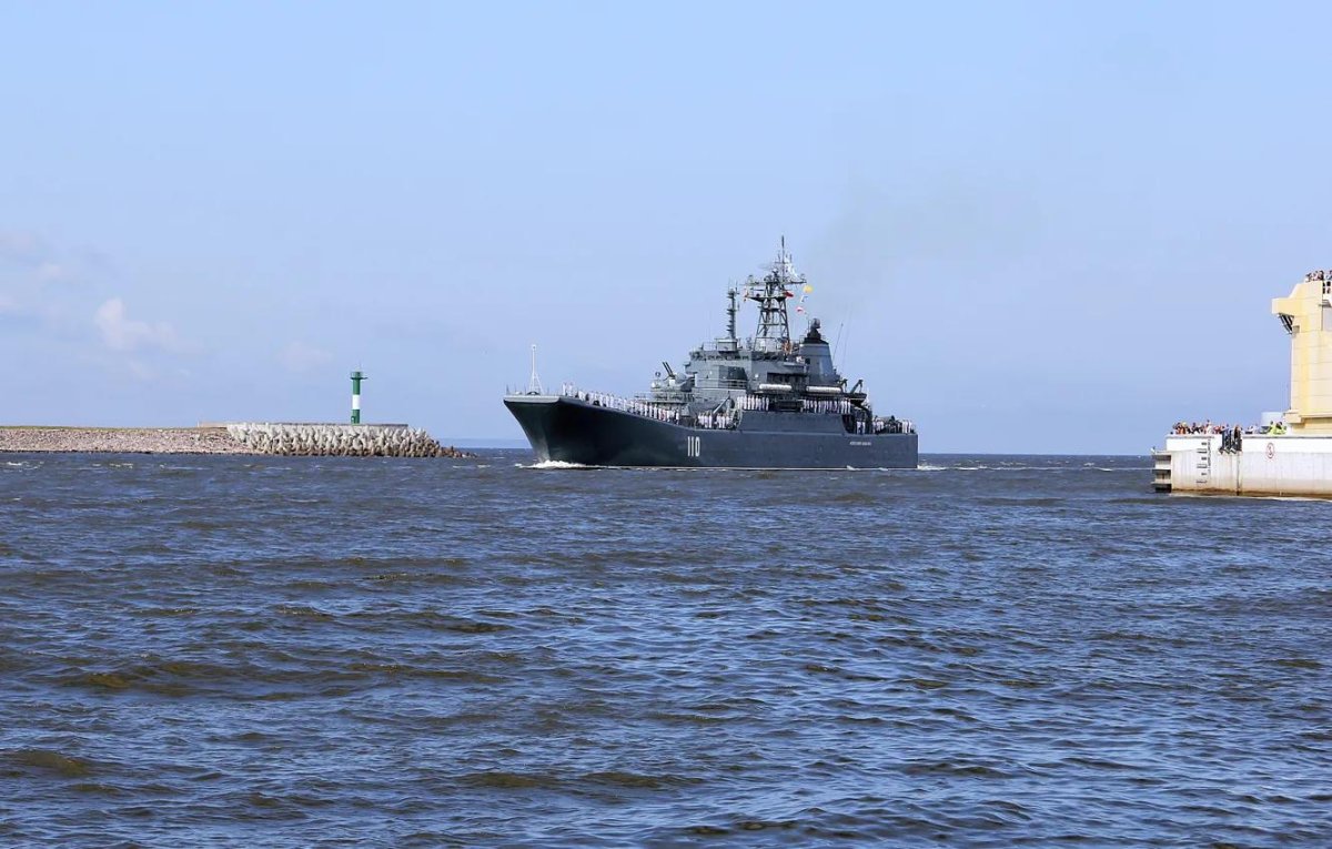 БДК Шабалин в Кронштадте