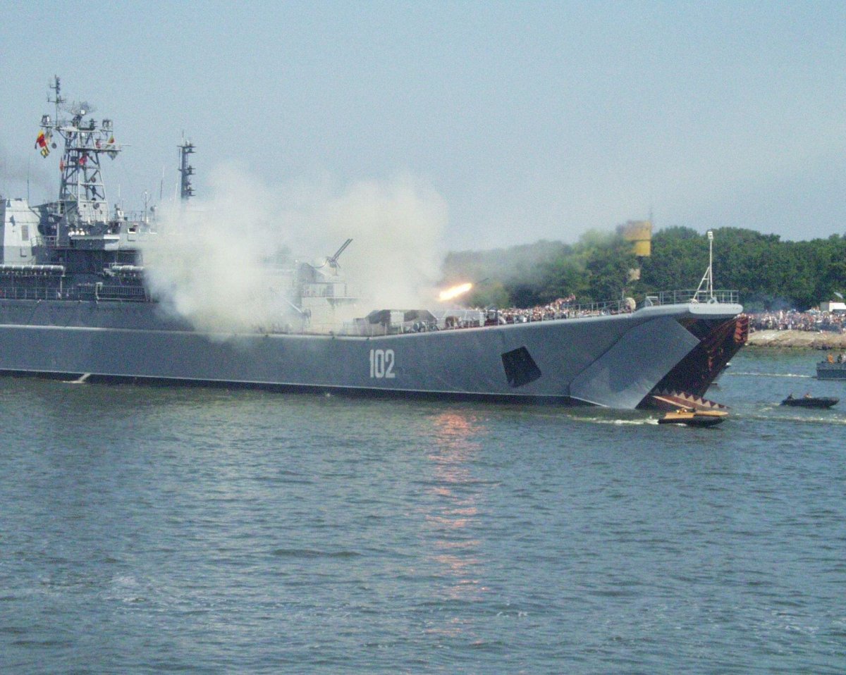 Корабль БДК Калининград