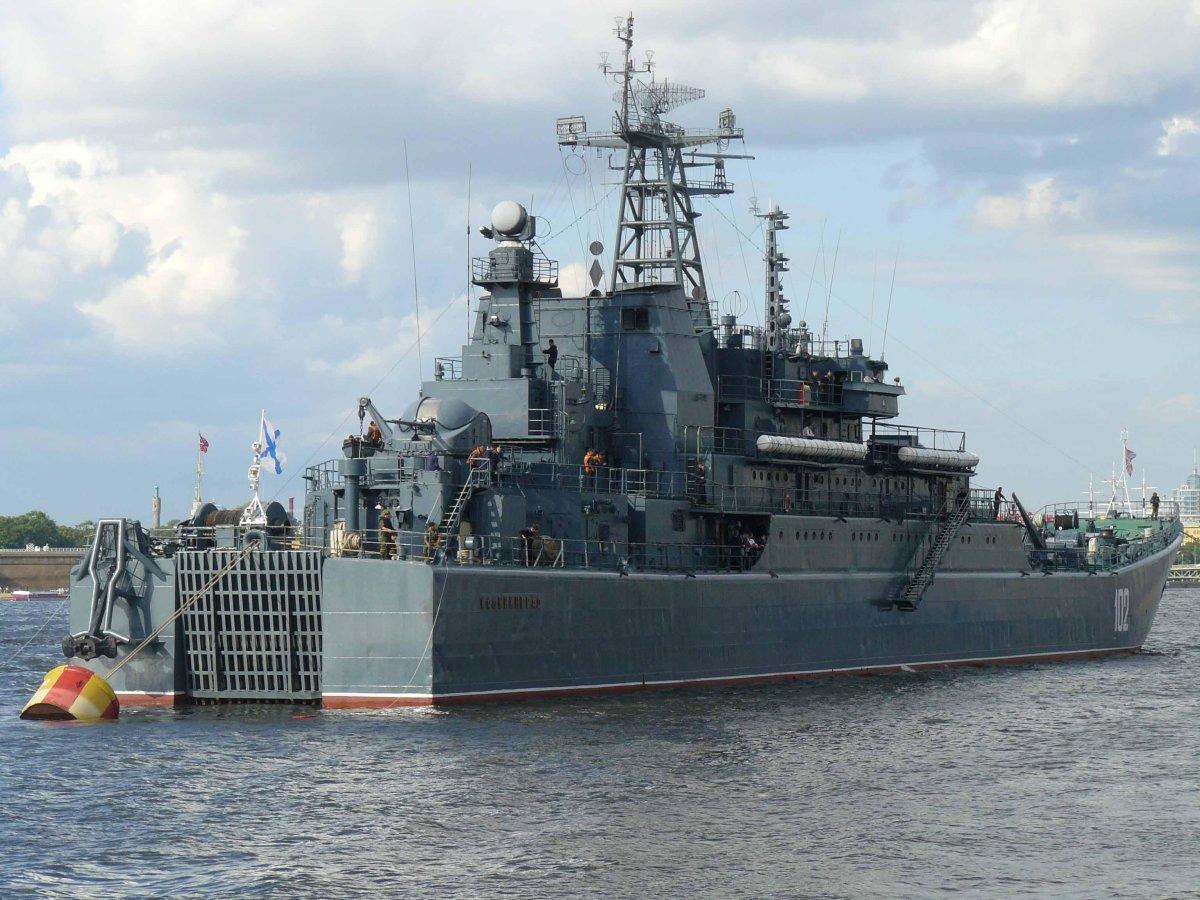 БДК Калининград 102