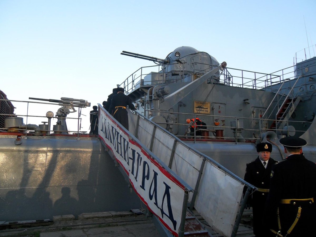 Корабль БДК Калининград