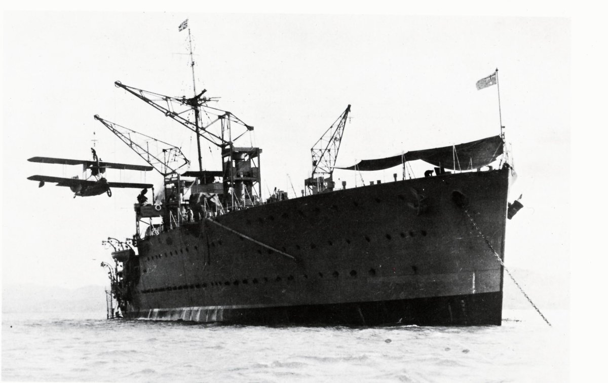 Пегасус гидроавианосец