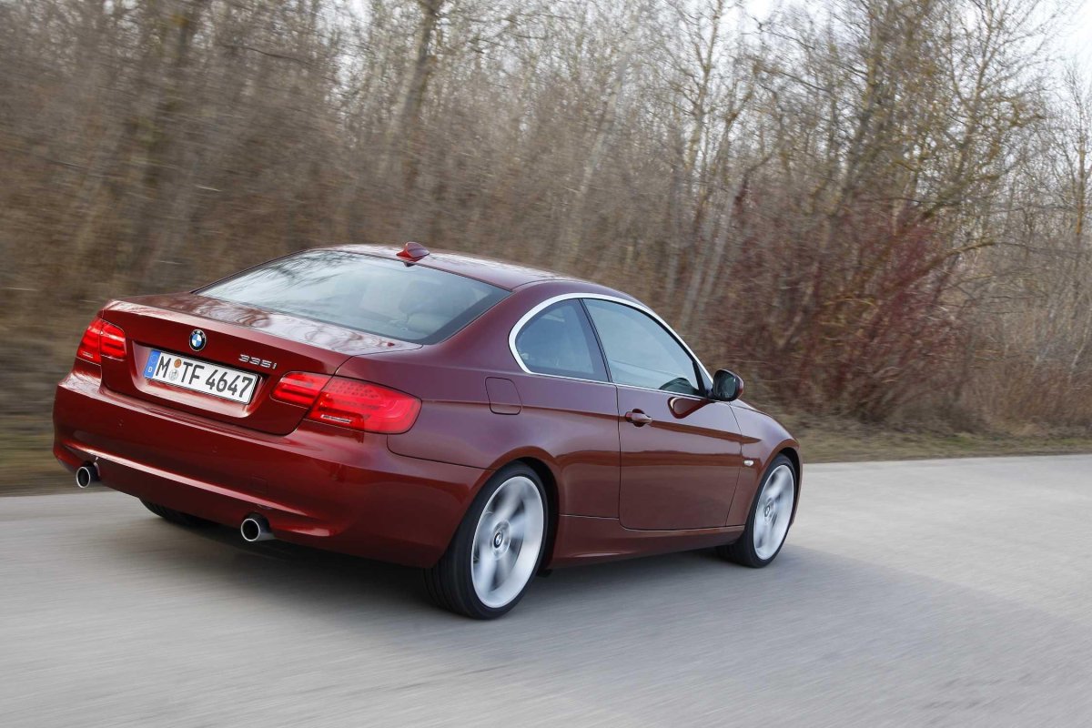 БМВ 3 трехдверная