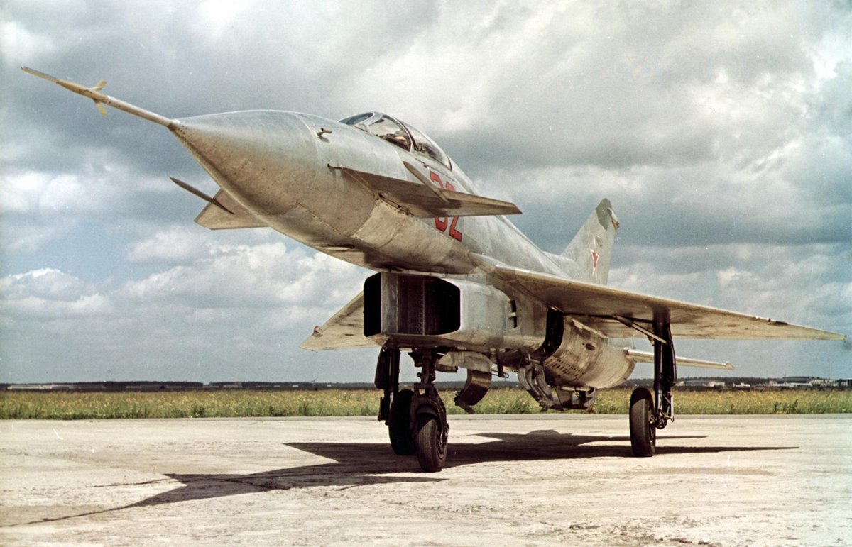 Миг-23 истребитель