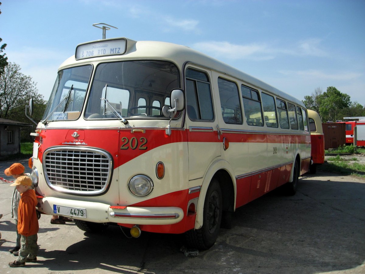 Skoda 706 тягач