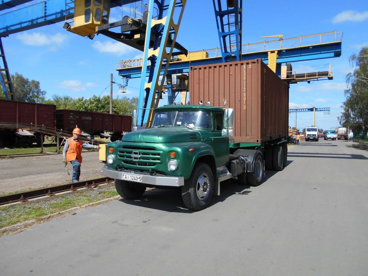 ЗИЛ 130 контейнеровоз