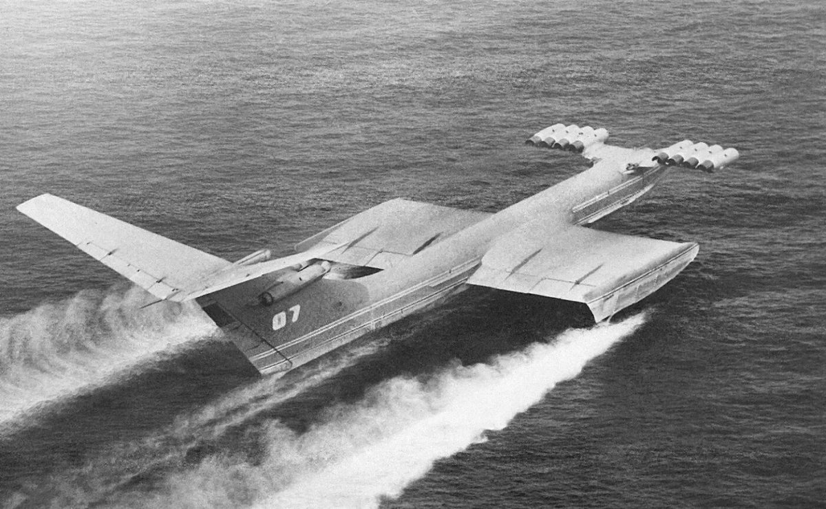 Экраноплан Каспийский Монсте