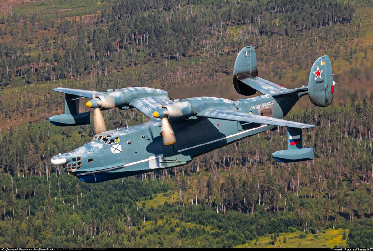 Гидросамолет бе-12