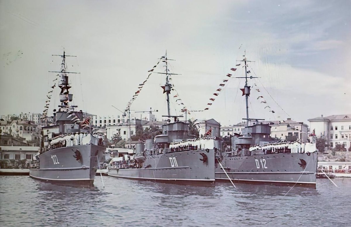 Корабль ВМС Украины Славутич 1999