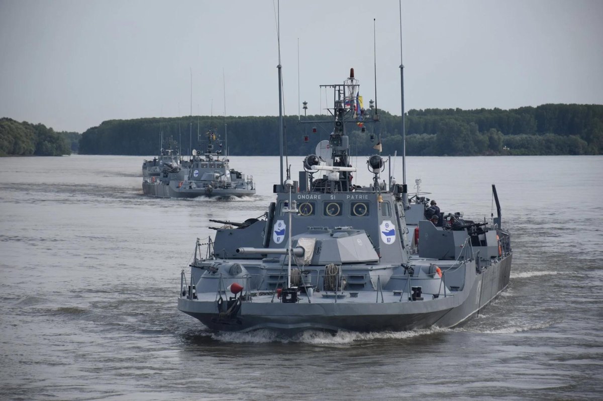 Речной монитор проекта 1316 "Михаил Когэлничану"