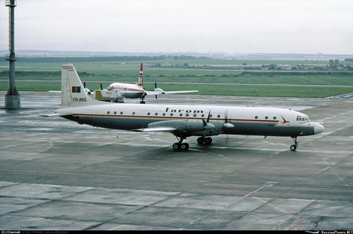 Турбовинтовой самолет ил 18