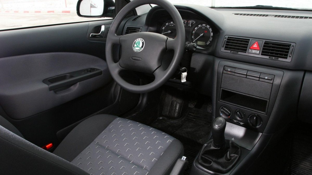 Skoda Octavia a4 Tour салон