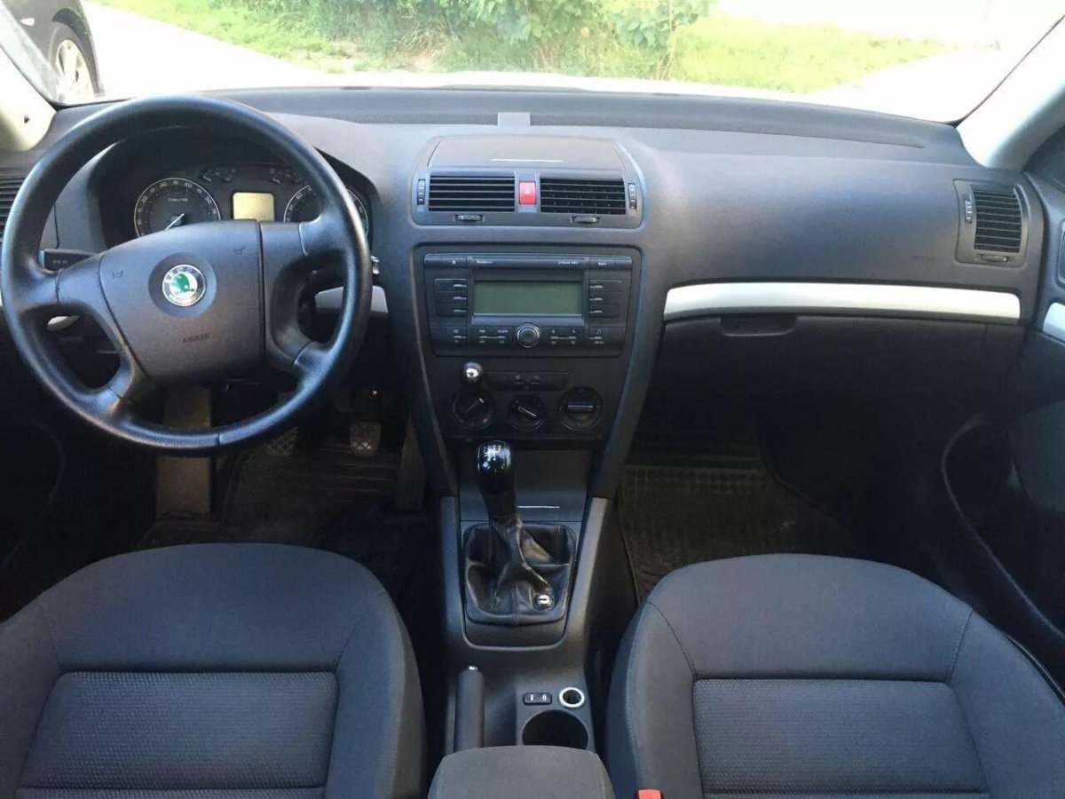 Шкода Октавия 2005 года